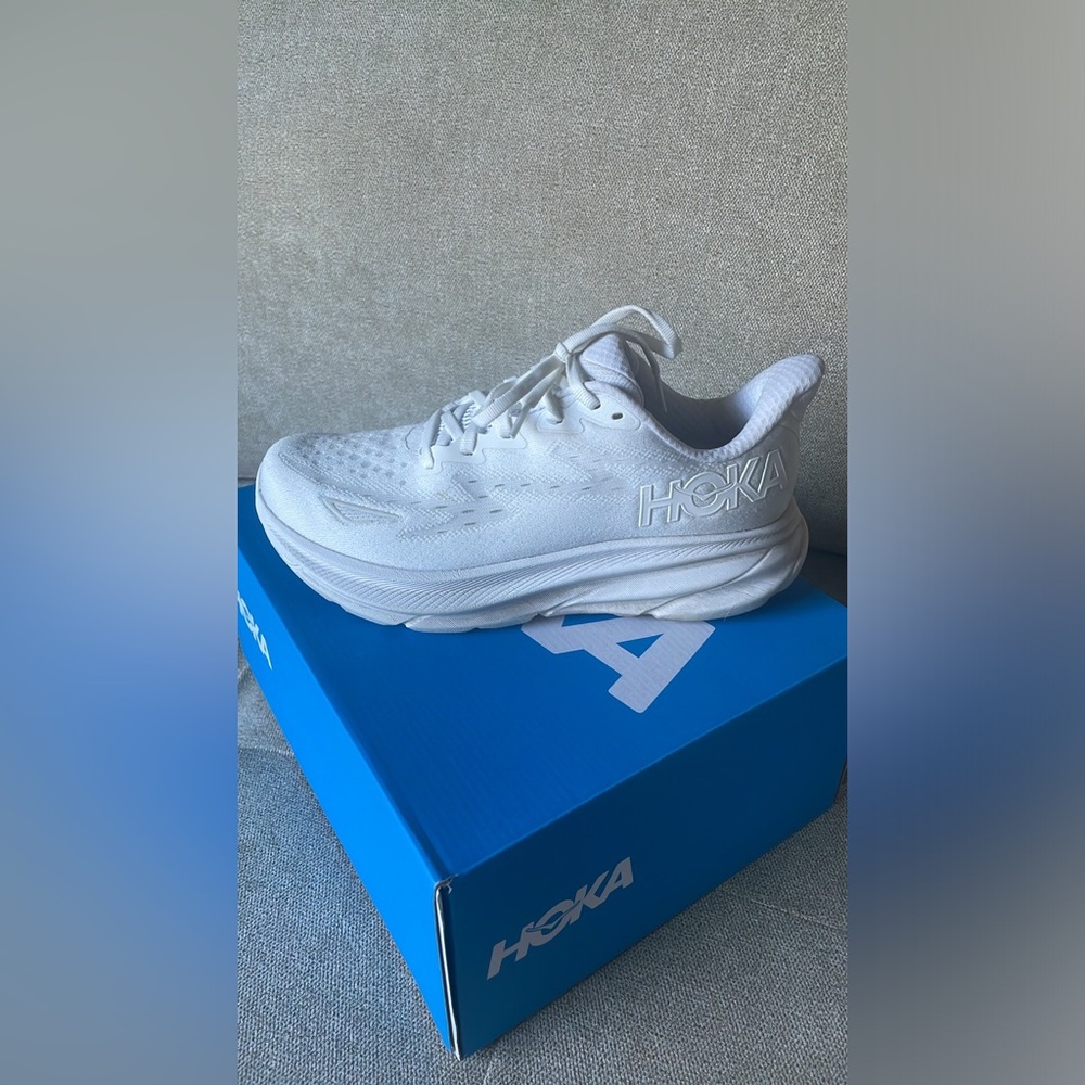 Hoka Clifton 9